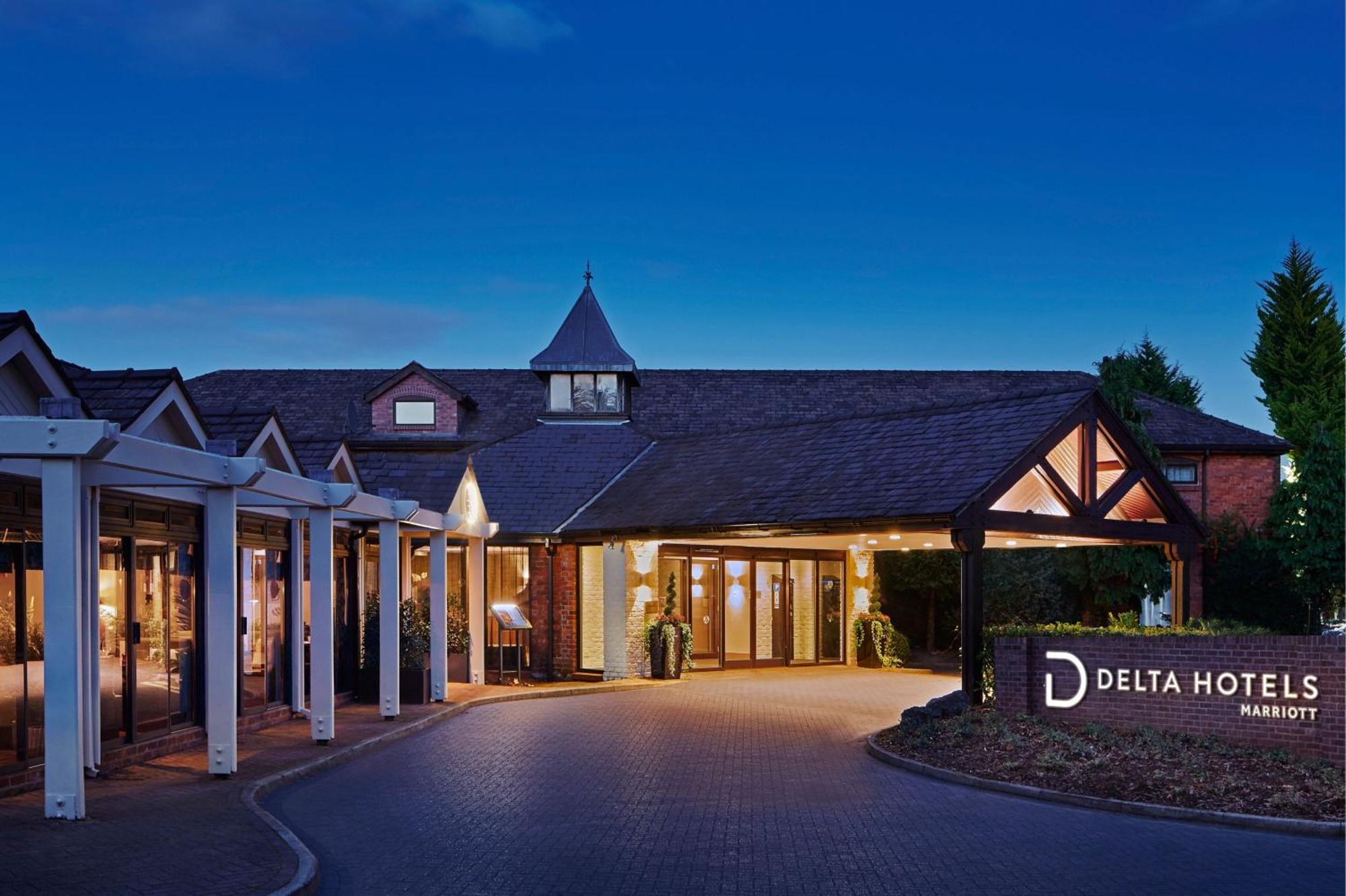 Delta Hotels By Marriott Manchester Airport Hale  Eksteriør billede