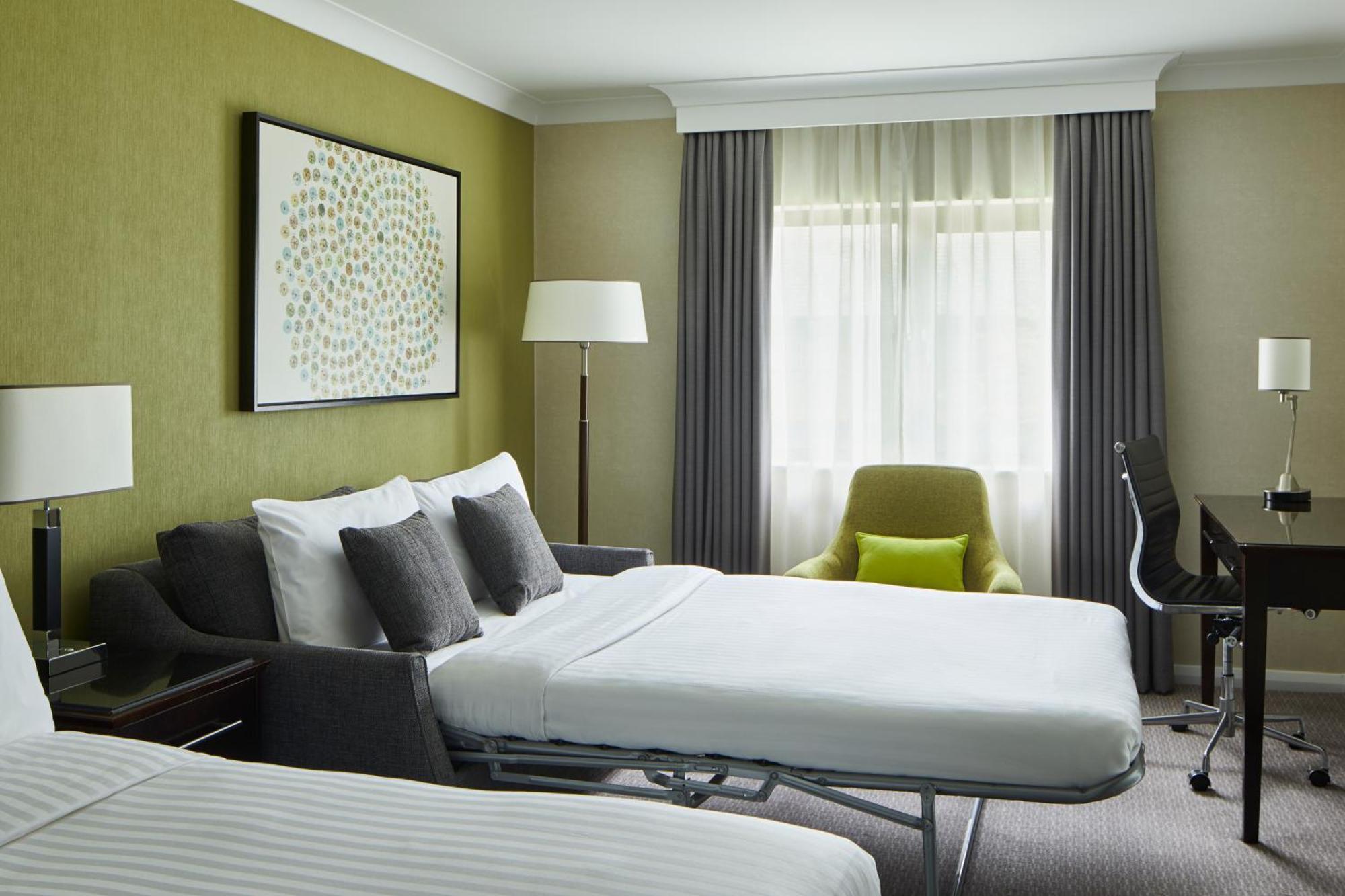 Delta Hotels By Marriott Manchester Airport Hale  Eksteriør billede