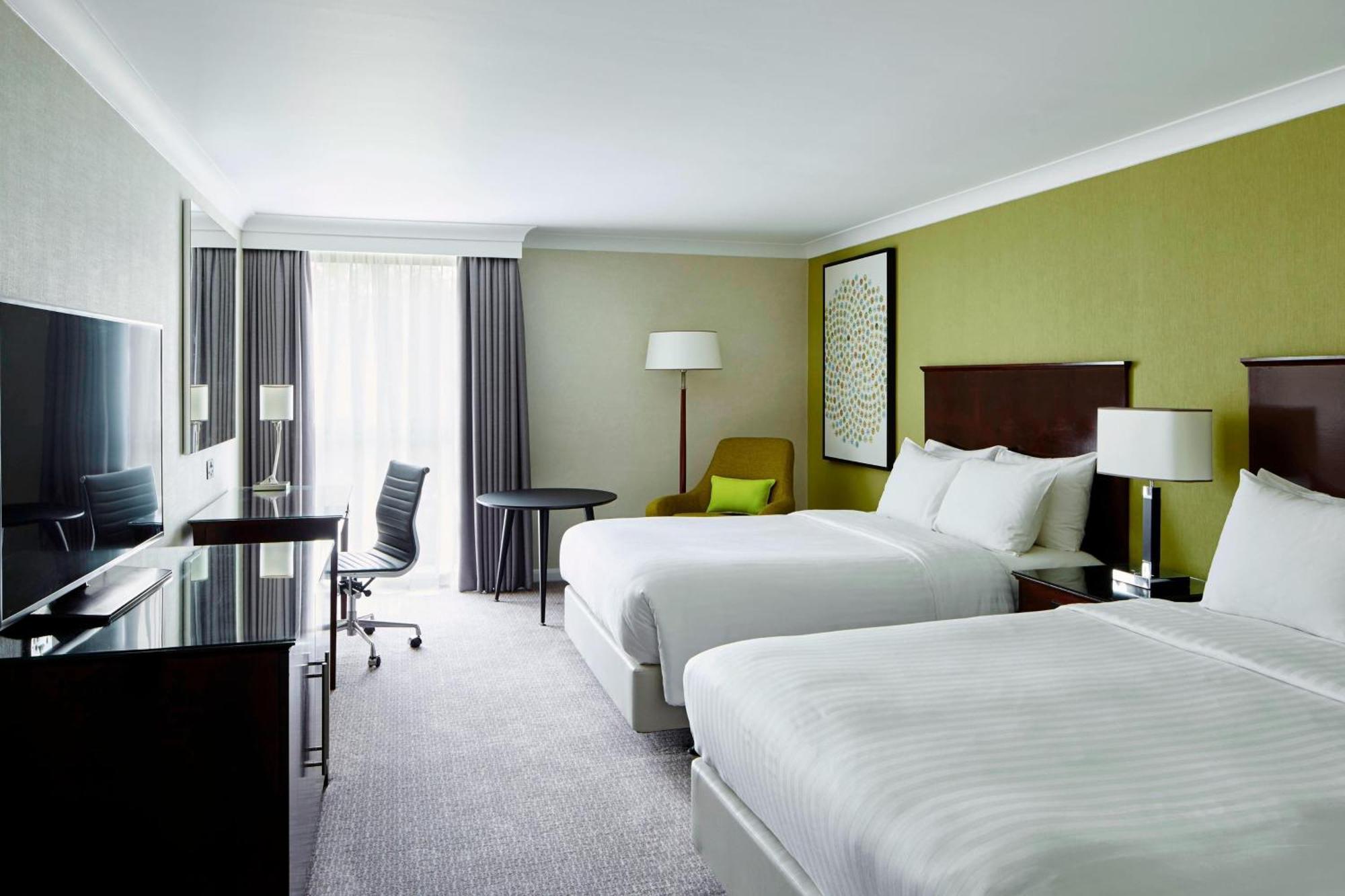 Delta Hotels By Marriott Manchester Airport Hale  Eksteriør billede
