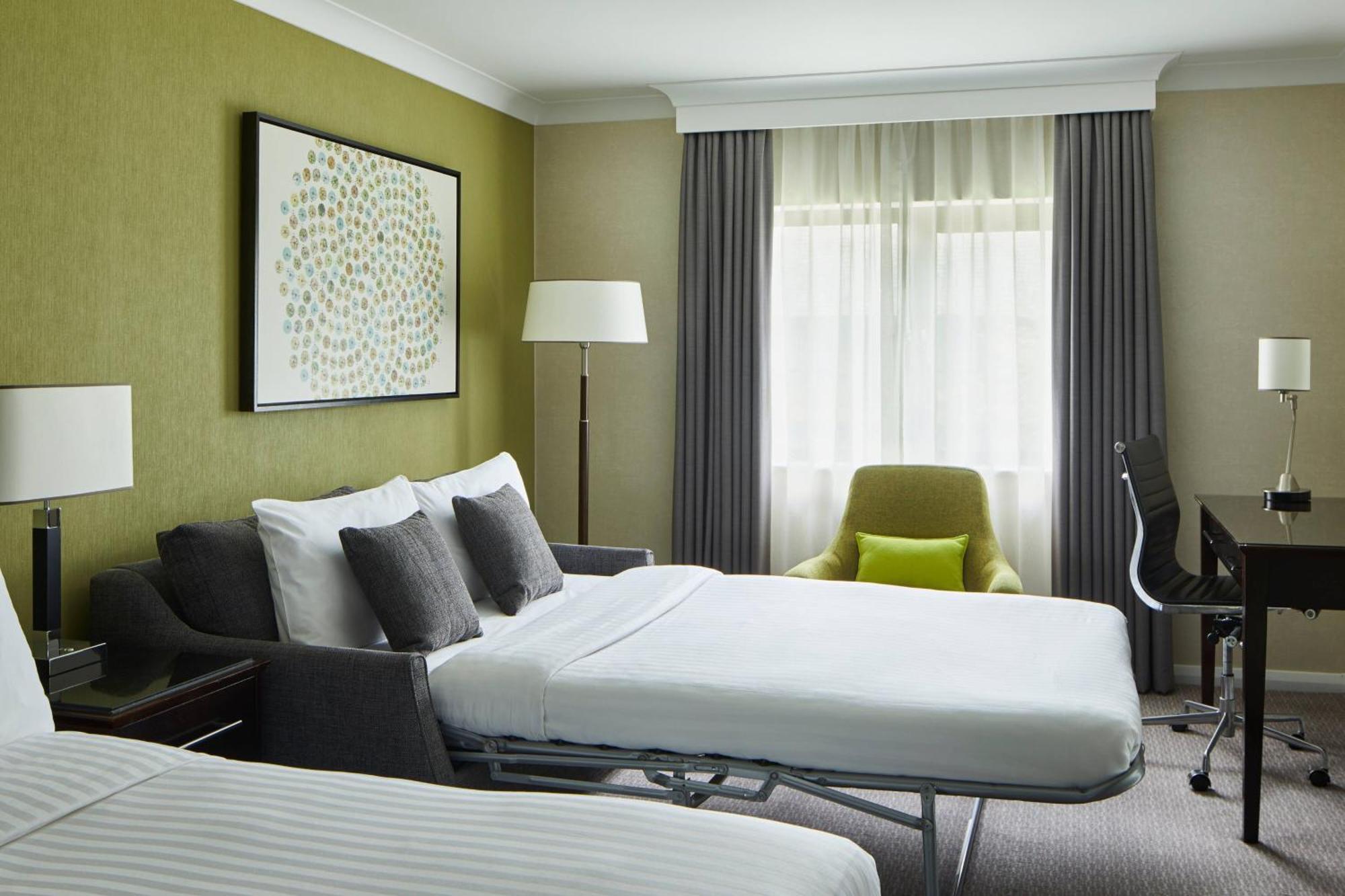 Delta Hotels By Marriott Manchester Airport Hale  Eksteriør billede