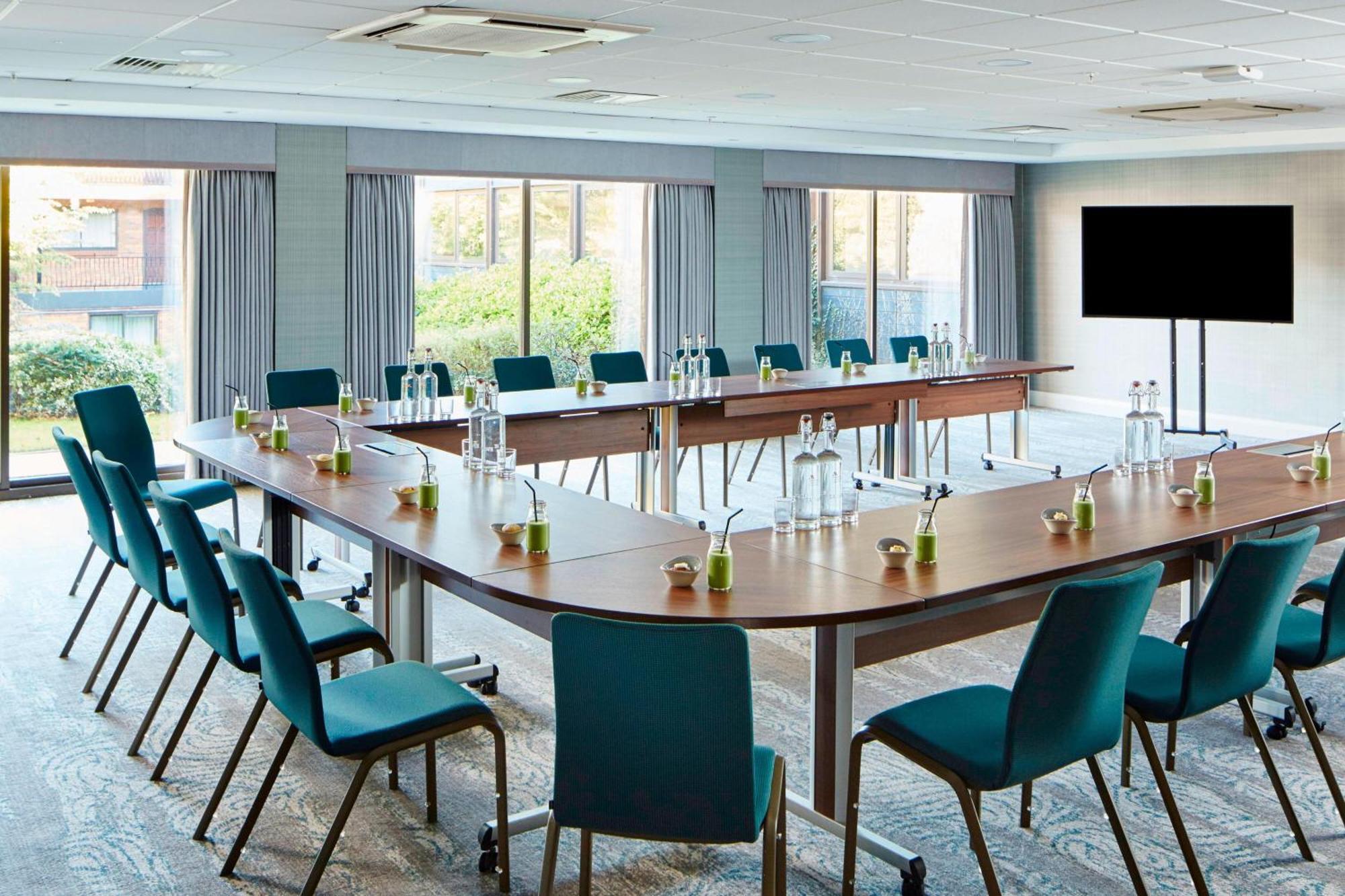 Delta Hotels By Marriott Manchester Airport Hale  Eksteriør billede