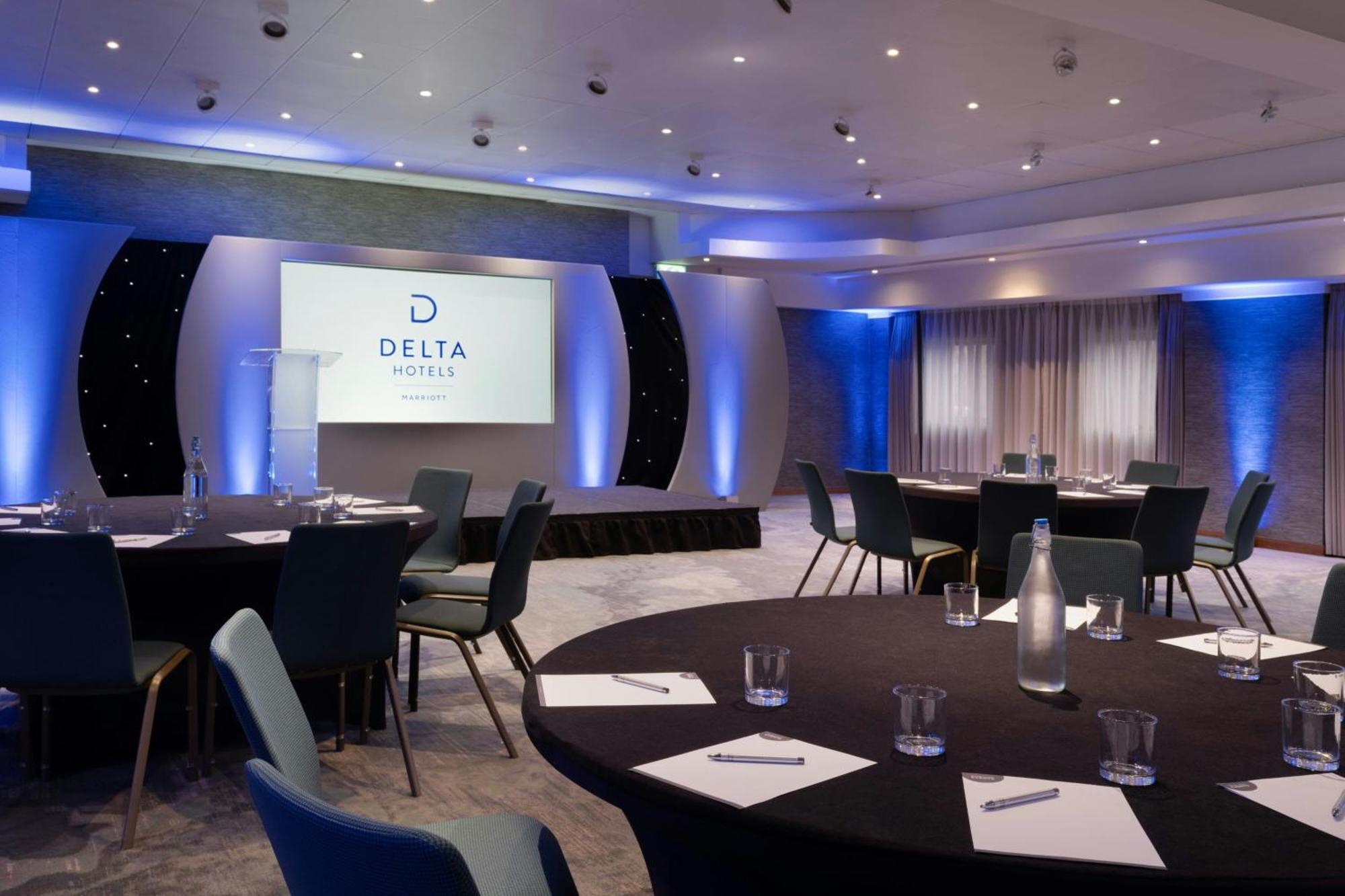 Delta Hotels By Marriott Manchester Airport Hale  Eksteriør billede