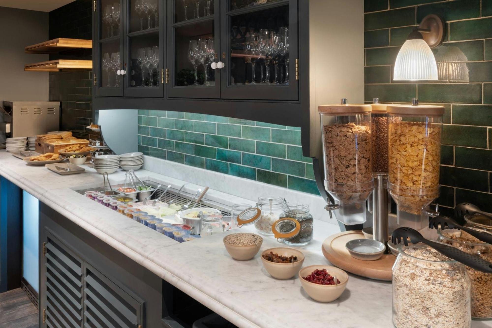 Delta Hotels By Marriott Manchester Airport Hale  Eksteriør billede